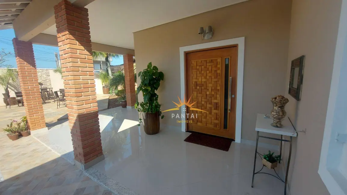 Casa com 3 quartos à venda, 525m2 em Jardim Virgínia, Guaruja - SP - imagem 9 Foto 9 de Casa com 3 quartos à venda, 525m2 em Jardim Virgínia, Guaruja - SP
