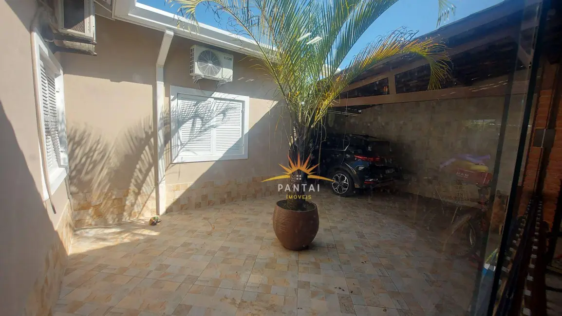 Casa com 3 quartos à venda, 525m2 em Jardim Virgínia, Guaruja - SP - imagem 7 Foto 7 de Casa com 3 quartos à venda, 525m2 em Jardim Virgínia, Guaruja - SP