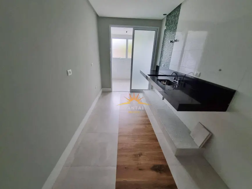 Foto 7 de Apartamento com 3 quartos à venda, 117m2 em Guaruja - SP