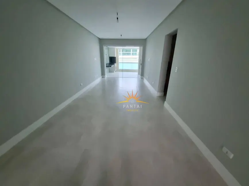 Foto 5 de Apartamento com 3 quartos à venda, 117m2 em Guaruja - SP