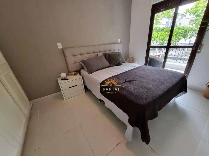 Foto 8 de Apartamento com 3 quartos à venda, 85m2 em Guaruja - SP
