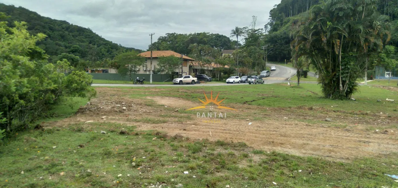 Foto 2 de Terreno / Lote à venda, 2000m2 em Balneario Praia do Perequê, Guaruja - SP