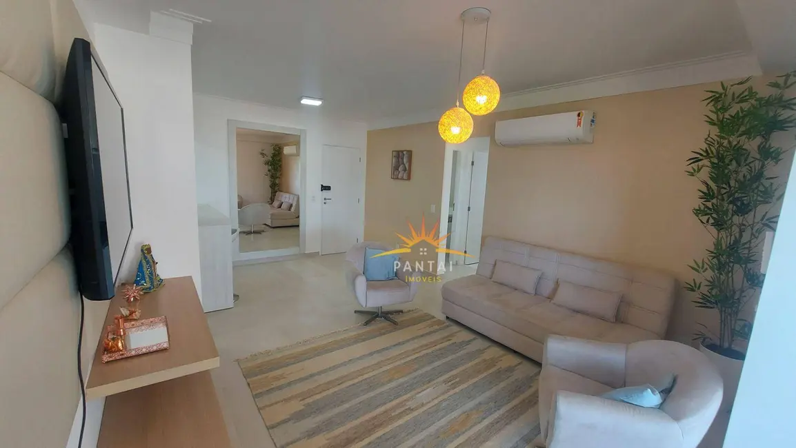 Foto 9 de Apartamento com 3 quartos à venda, 106m2 em Guaruja - SP