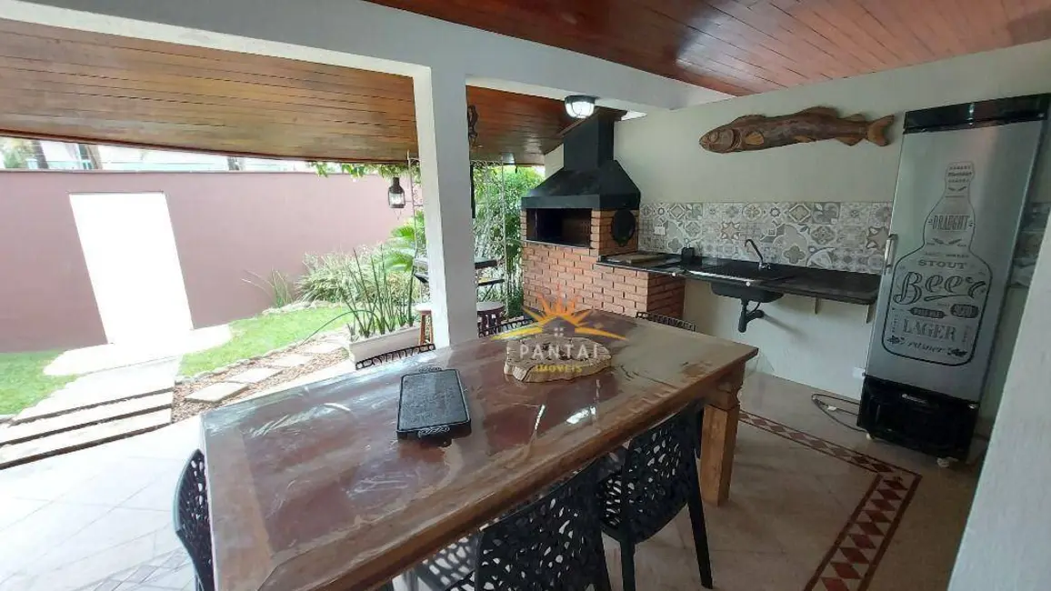 Casa com 4 quartos à venda, 450m2 em Jardim Virgínia, Guaruja - SP - imagem 9 Foto 9 de Casa com 4 quartos à venda, 450m2 em Jardim Virgínia, Guaruja - SP