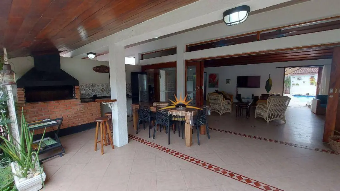 Casa com 4 quartos à venda, 450m2 em Jardim Virgínia, Guaruja - SP - imagem 7 Foto 7 de Casa com 4 quartos à venda, 450m2 em Jardim Virgínia, Guaruja - SP