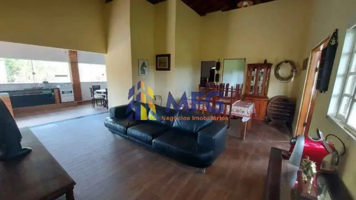 Foto 1 de Chácara com 3 quartos à venda, 180m2 em Vila Trujillo, Sorocaba - SP