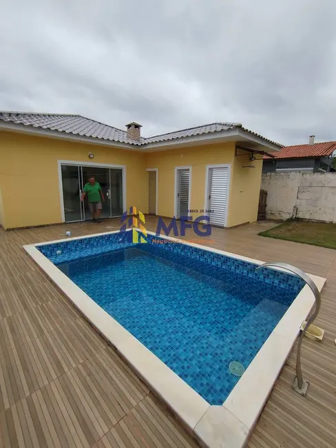 Foto 1 de Casa com 3 quartos para alugar, 220m2 em Aracoiaba Da Serra - SP