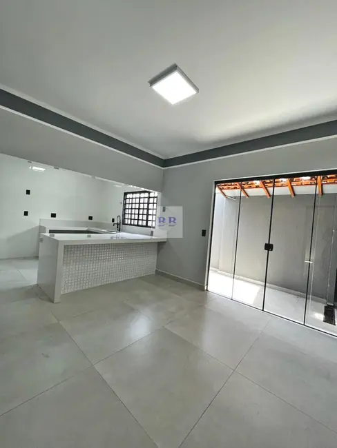 Foto 1 de Casa com 3 quartos à venda, 182m2 em Prolongamento Jardim Ângela Rosa, Franca - SP