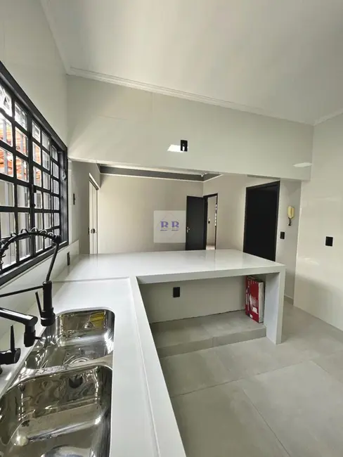 Foto 7 de Casa com 3 quartos à venda, 182m2 em Prolongamento Jardim Ângela Rosa, Franca - SP