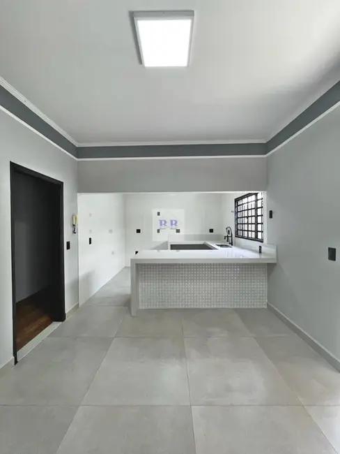Foto 2 de Casa com 3 quartos à venda, 182m2 em Prolongamento Jardim Ângela Rosa, Franca - SP