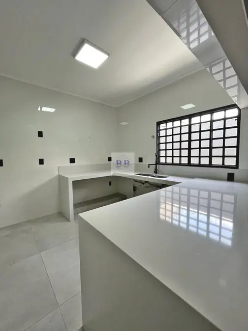 Foto 3 de Casa com 3 quartos à venda, 182m2 em Prolongamento Jardim Ângela Rosa, Franca - SP