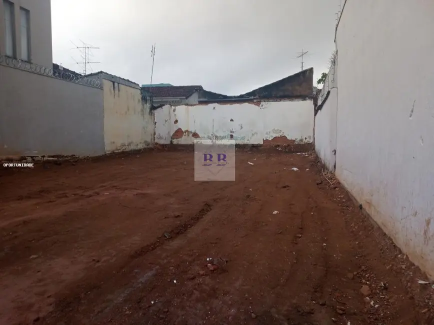 Foto 1 de Terreno / Lote à venda, 255m2 em Centro, Franca - SP