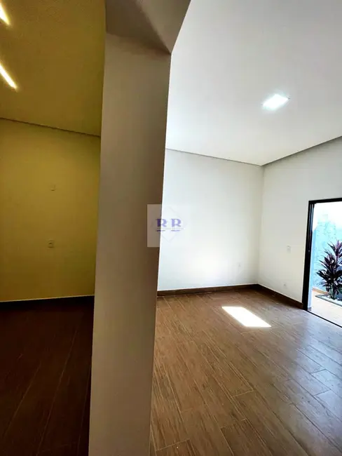 Casa com 3 quartos à venda, 143m2 em Esplanada Primo Meneghetti II, Franca - SP - imagem 3 Foto 3 de Casa com 3 quartos à venda, 143m2 em Esplanada Primo Meneghetti II, Franca - SP