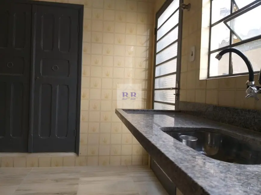 Casa com 3 quartos à venda, 114m2 em Centro, Franca - SP - imagem 3 Foto 3 de Casa com 3 quartos à venda, 114m2 em Centro, Franca - SP