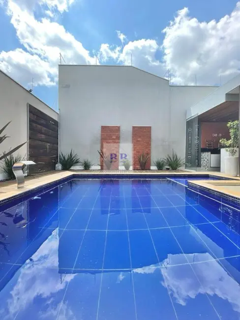 Foto 7 de Sobrado com 3 quartos à venda, 236m2 em Jardim Santa Lúcia, Franca - SP