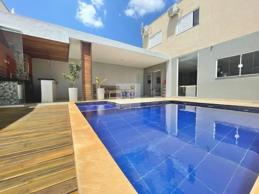 Foto 8 de Sobrado com 3 quartos à venda, 236m2 em Jardim Santa Lúcia, Franca - SP