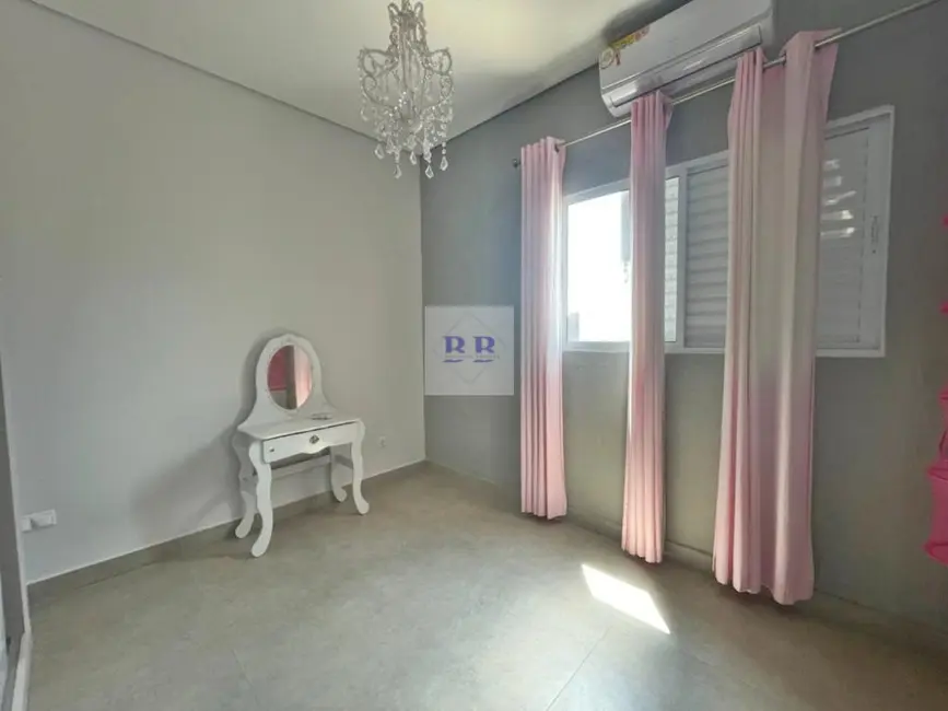 Foto 3 de Sobrado com 3 quartos à venda, 236m2 em Jardim Santa Lúcia, Franca - SP