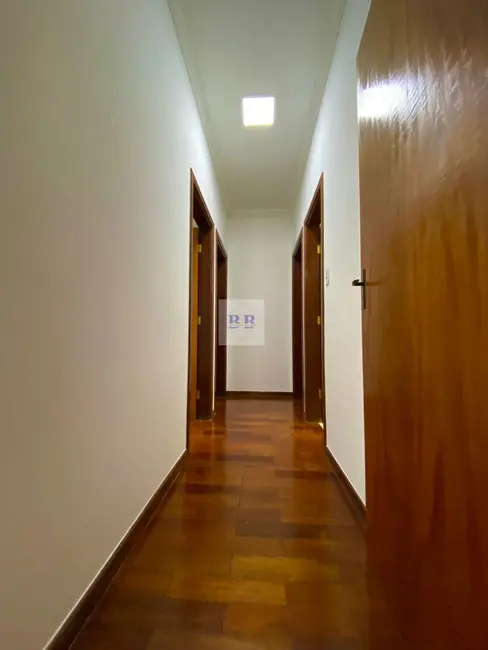 Foto 4 de Casa com 3 quartos à venda, 150m2 em Franca - SP