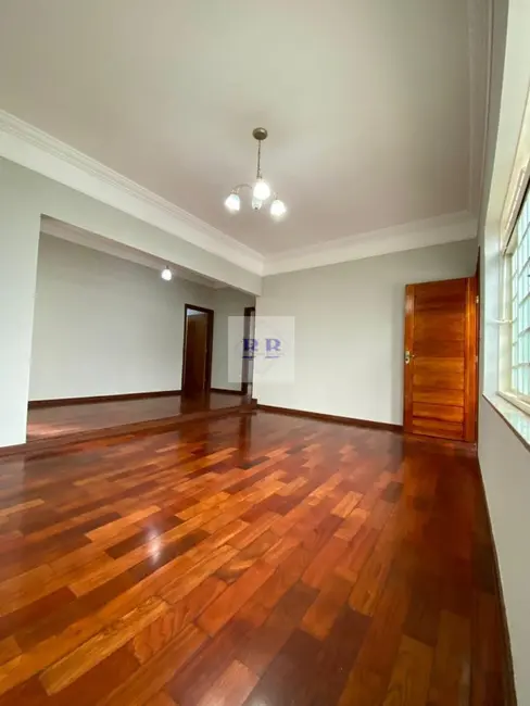 Foto 3 de Casa com 3 quartos à venda, 150m2 em Franca - SP
