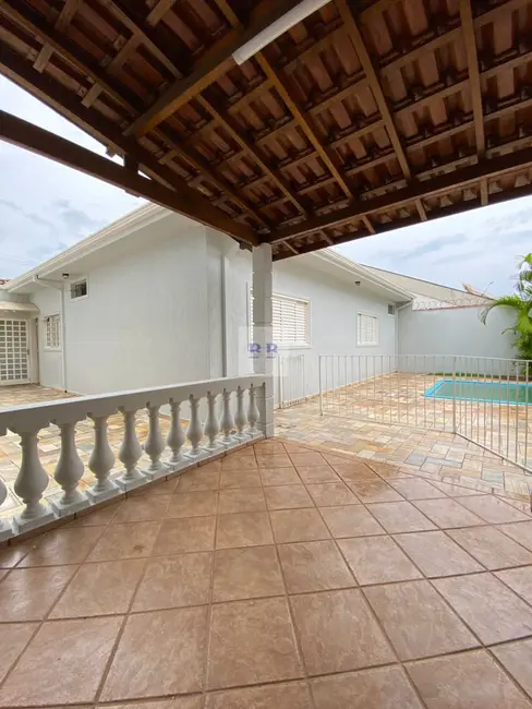 Foto 1 de Casa com 3 quartos à venda, 150m2 em Franca - SP