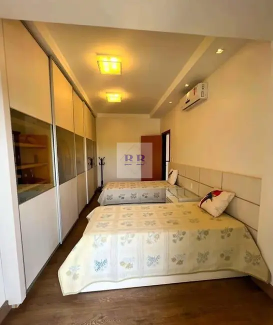 Foto 4 de Sobrado com 3 quartos à venda, 300m2 em São Joaquim, Franca - SP