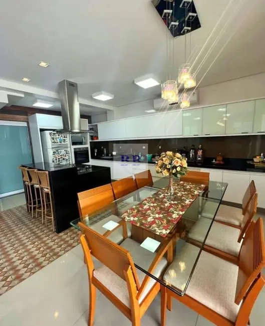 Foto 6 de Sobrado com 3 quartos à venda, 300m2 em São Joaquim, Franca - SP