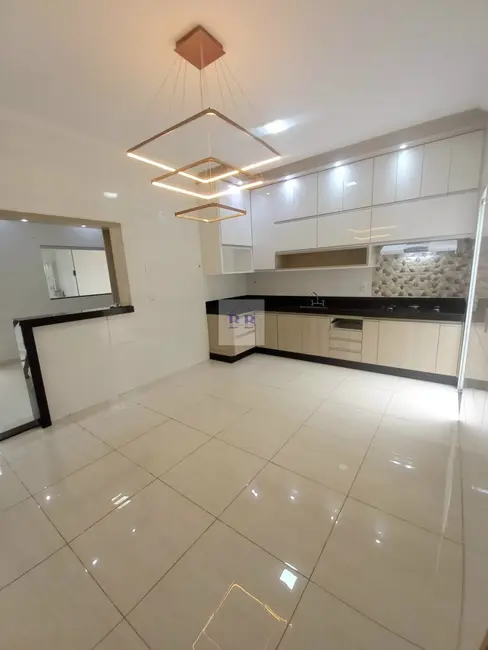 Foto 1 de Casa com 2 quartos à venda, 110m2 em Residencial Zanetti, Franca - SP