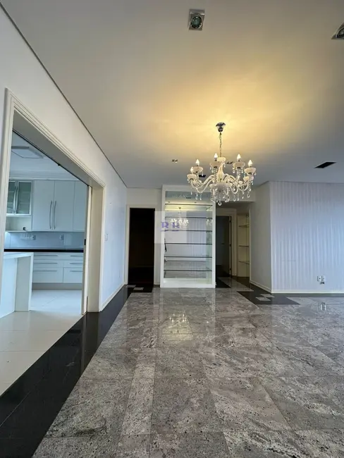 Foto 5 de Apartamento com 3 quartos à venda, 200m2 em Centro, Franca - SP