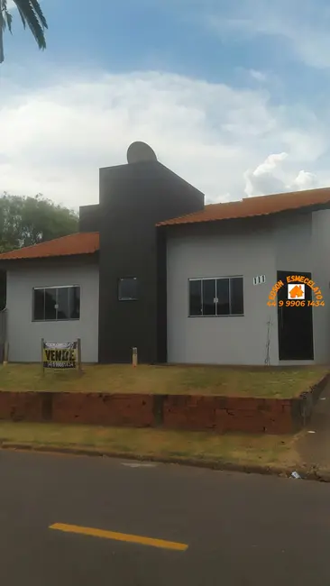 Casa com 3 quartos à venda, 250m2 em Centro, Terra Roxa - PR - imagem 1 Foto 1 de Casa com 3 quartos à venda, 250m2 em Centro, Terra Roxa - PR