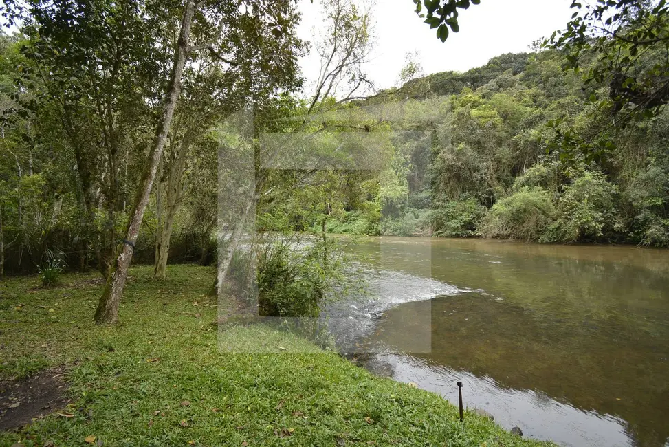 Foto 2 de Chácara com 2 quartos à venda, 4400m2 em Centro, Juquitiba - SP