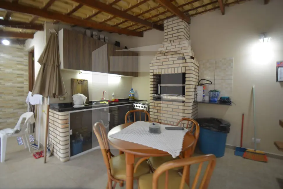 Foto 8 de Casa com 3 quartos à venda, 254m2 em Centro, Juquitiba - SP