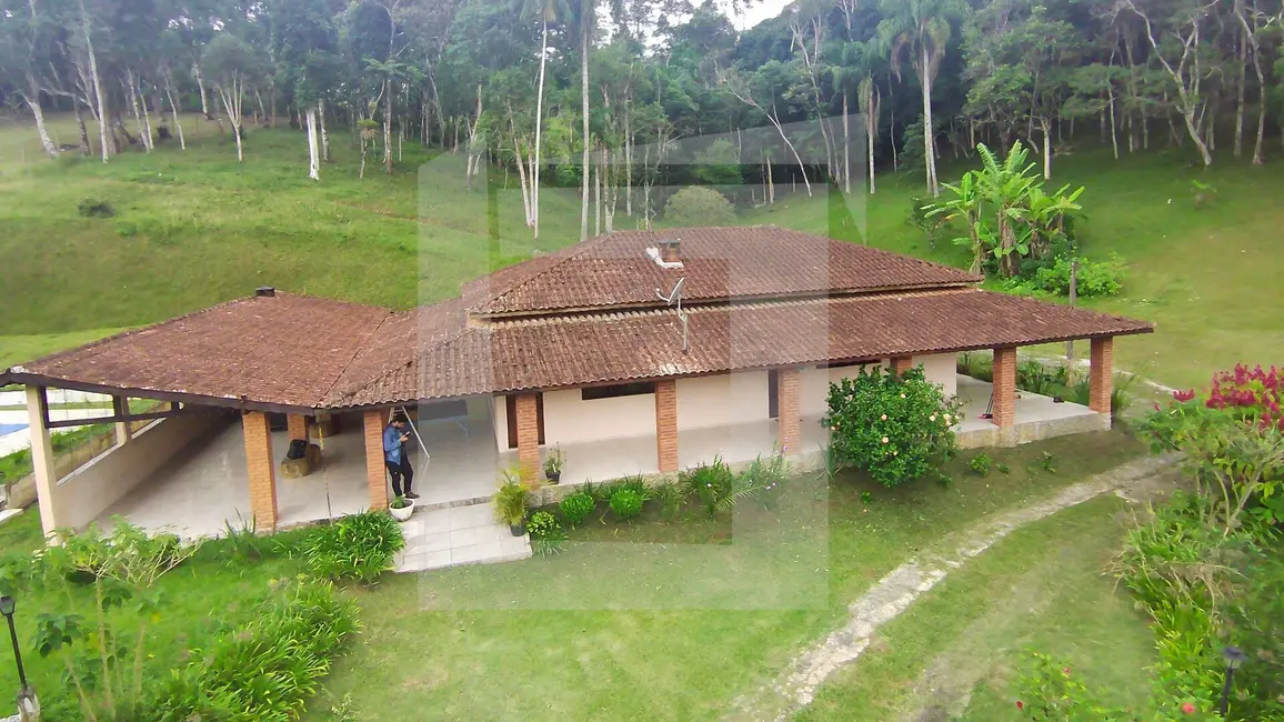 Foto 2 de Chácara com 3 quartos à venda, 7300m2 em Centro, Juquitiba - SP