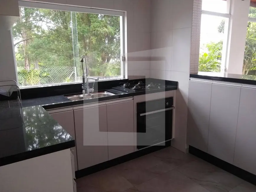 Casa com 3 quartos à venda, 526m2 em Chácara Represinha, Cotia - SP - imagem 7 Foto 7 de Casa com 3 quartos à venda, 526m2 em Chácara Represinha, Cotia - SP