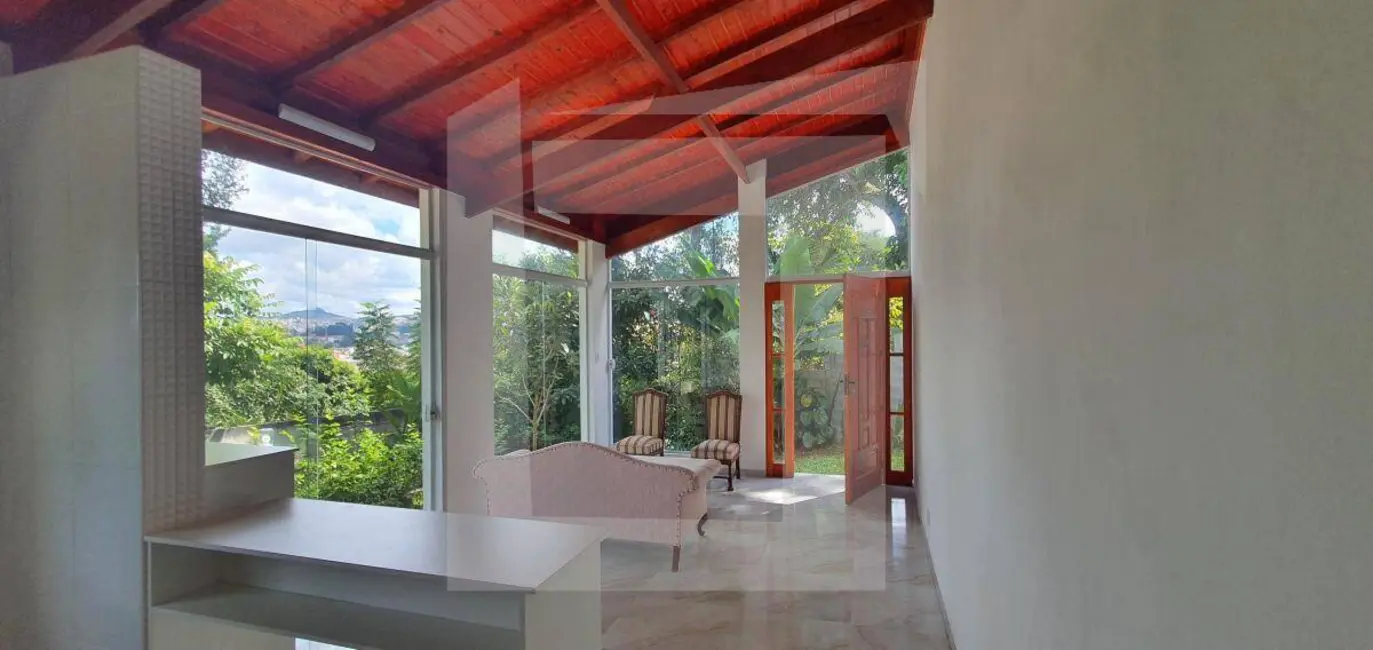 Casa com 3 quartos à venda, 526m2 em Chácara Represinha, Cotia - SP - imagem 3 Foto 3 de Casa com 3 quartos à venda, 526m2 em Chácara Represinha, Cotia - SP