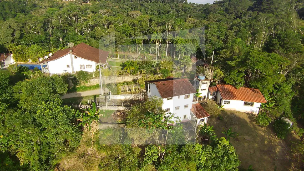 Foto 8 de Chácara com 4 quartos à venda, 4300m2 em Centro, Juquitiba - SP