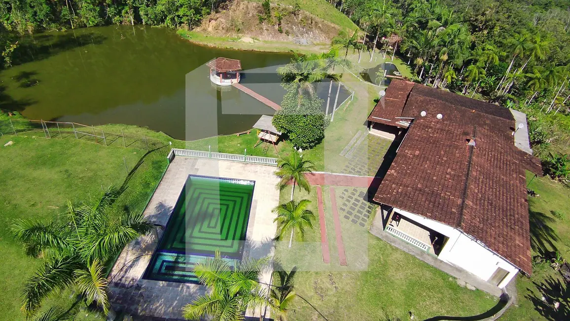 Sítio / Rancho com 3 quartos à venda, 72600m2 em Centro, Juquitiba - SP - imagem 2 Foto 2 de Sítio / Rancho com 3 quartos à venda, 72600m2 em Centro, Juquitiba - SP