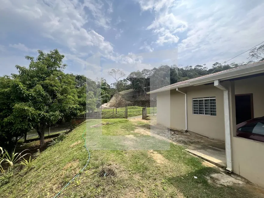 Foto 3 de Chácara com 2 quartos à venda, 2500m2 em Centro, Juquitiba - SP