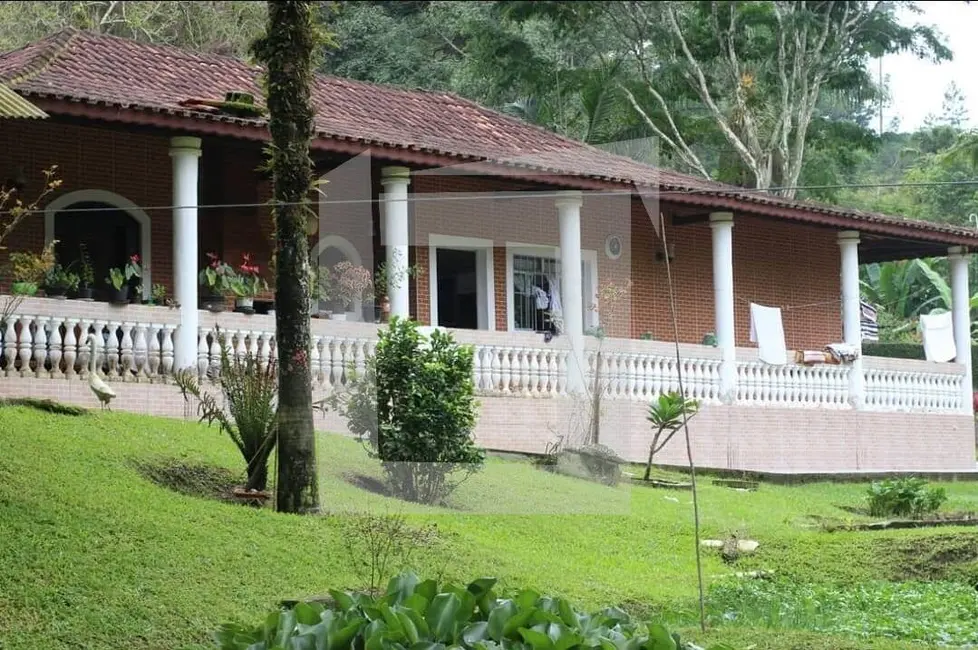 Foto 1 de Chácara com 3 quartos à venda, 4500m2 em Centro, Juquitiba - SP