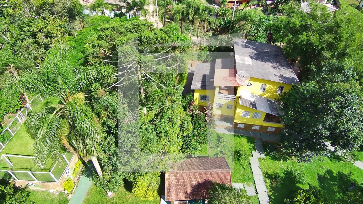 Foto 3 de Chácara com 9 quartos à venda, 13000m2 em Centro, Juquitiba - SP