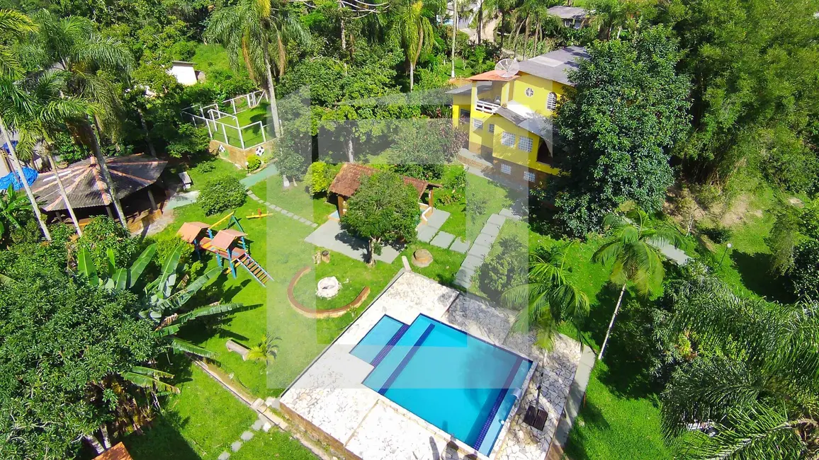 Foto 1 de Chácara com 9 quartos à venda, 13000m2 em Centro, Juquitiba - SP
