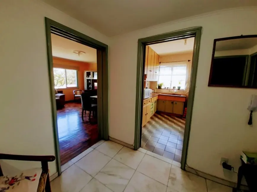Apartamento com 3 quartos à venda, 127m2 em Menino Deus, Porto Alegre - RS - imagem 5 Foto 5 de Apartamento com 3 quartos à venda, 127m2 em Menino Deus, Porto Alegre - RS