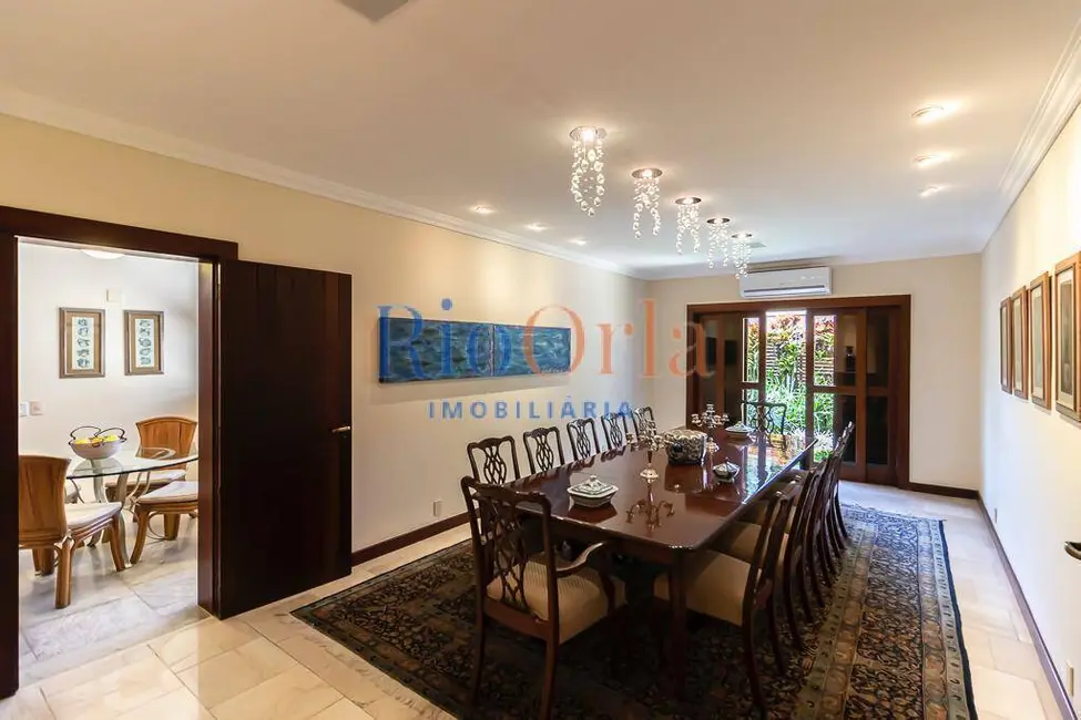 Casa com 4 quartos à venda, 1099m2 em Barra da Tijuca, Rio De Janeiro - RJ - imagem 9 Foto 9 de Casa com 4 quartos à venda, 1099m2 em Barra da Tijuca, Rio De Janeiro - RJ