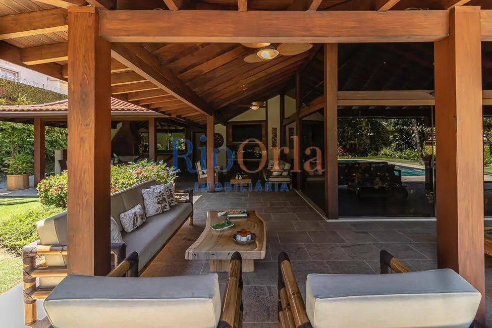 Casa com 4 quartos à venda, 1099m2 em Barra da Tijuca, Rio De Janeiro - RJ - imagem 6 Foto 6 de Casa com 4 quartos à venda, 1099m2 em Barra da Tijuca, Rio De Janeiro - RJ