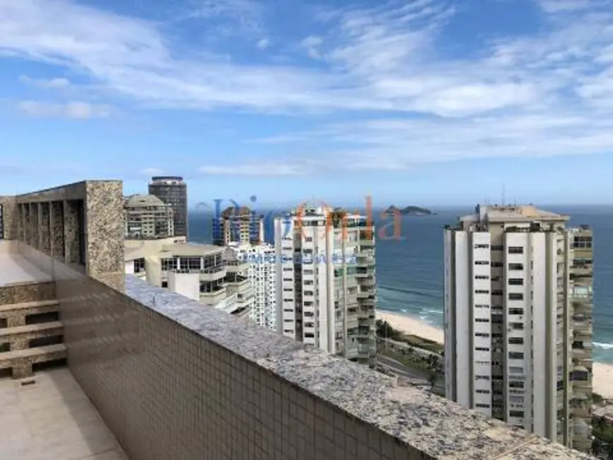 Cobertura com 4 quartos à venda, 300m2 em Barra da Tijuca, Rio De Janeiro - RJ - imagem 2 Foto 2 de Cobertura com 4 quartos à venda, 300m2 em Barra da Tijuca, Rio De Janeiro - RJ