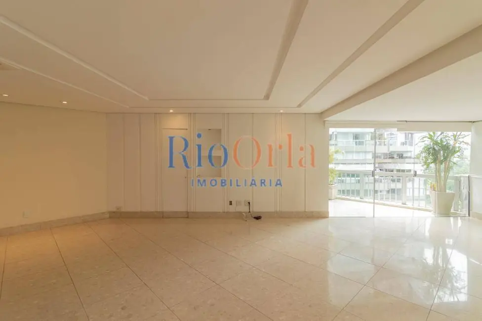 Foto 3 de Apartamento com 3 quartos à venda, 220m2 em Barra da Tijuca, Rio De Janeiro - RJ