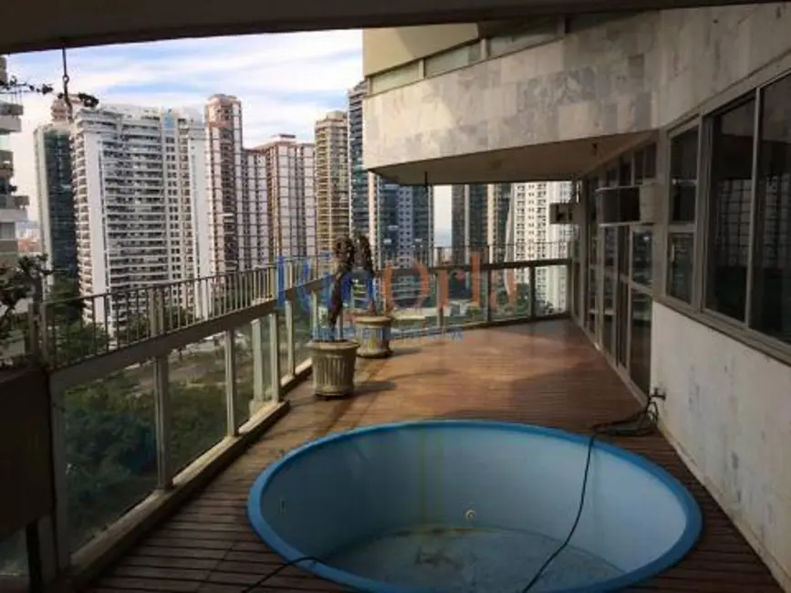 Foto 2 de Apartamento com 3 quartos à venda, 220m2 em Barra da Tijuca, Rio De Janeiro - RJ