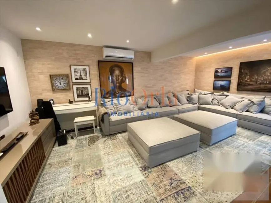 Casa com 4 quartos à venda, 1170m2 em Barra da Tijuca, Rio De Janeiro - RJ - imagem 7 Foto 7 de Casa com 4 quartos à venda, 1170m2 em Barra da Tijuca, Rio De Janeiro - RJ