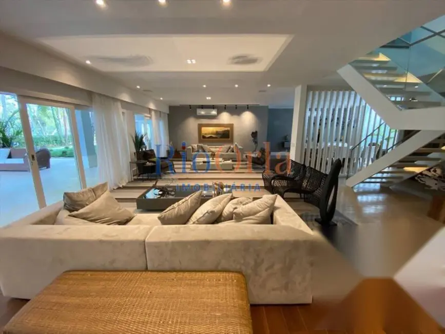 Casa com 4 quartos à venda, 1170m2 em Barra da Tijuca, Rio De Janeiro - RJ - imagem 6 Foto 6 de Casa com 4 quartos à venda, 1170m2 em Barra da Tijuca, Rio De Janeiro - RJ