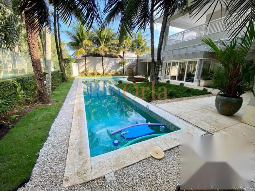 Casa com 4 quartos à venda, 1170m2 em Barra da Tijuca, Rio De Janeiro - RJ - imagem 3 Foto 3 de Casa com 4 quartos à venda, 1170m2 em Barra da Tijuca, Rio De Janeiro - RJ