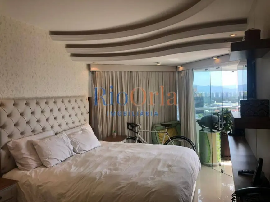 Apartamento com 3 quartos à venda, 230m2 em Barra da Tijuca, Rio De Janeiro - RJ - imagem 4 Foto 4 de Apartamento com 3 quartos à venda, 230m2 em Barra da Tijuca, Rio De Janeiro - RJ